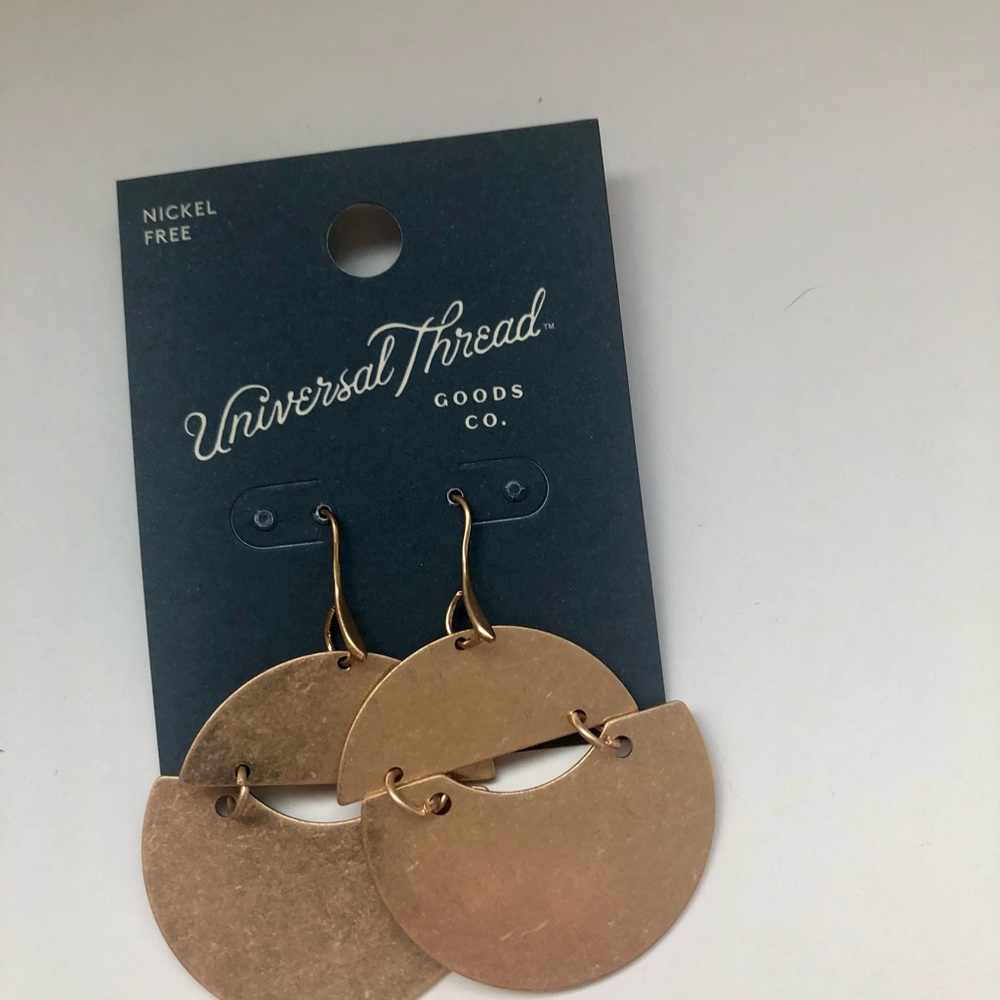 NWT Universal Thread gold dangle earrings